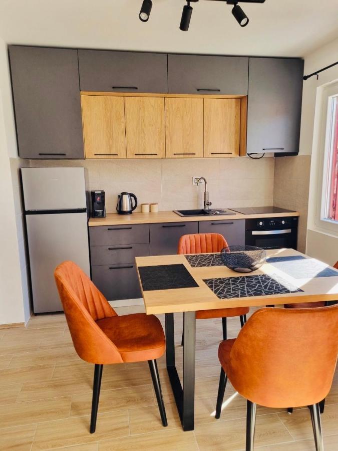 Om Apartment Подгорица Экстерьер фото